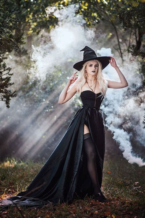 Building an Authentic Witch Huntee Costume